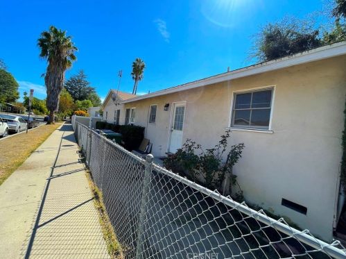 5758 Kester Ave, Van Nuys CA  91411-3014 exterior