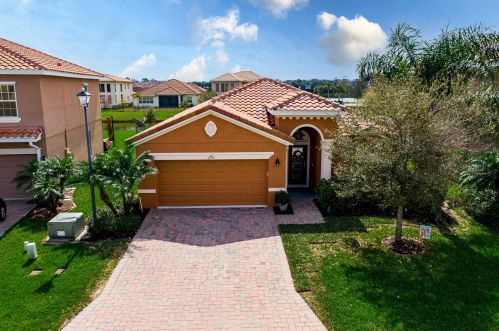 1755 Berkshire Cir, Vero Beach, FL 32968-6718