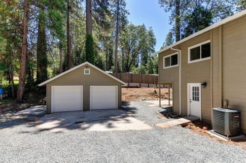 11303 Butler Rd, Grass Valley CA  95945-6918 exterior