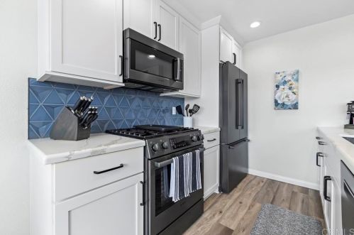 2349 Caringa Way, Carlsbad, CA 92009-6387