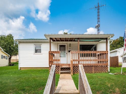 319 Whitehouse St, Crooksville, OH 43731-1342