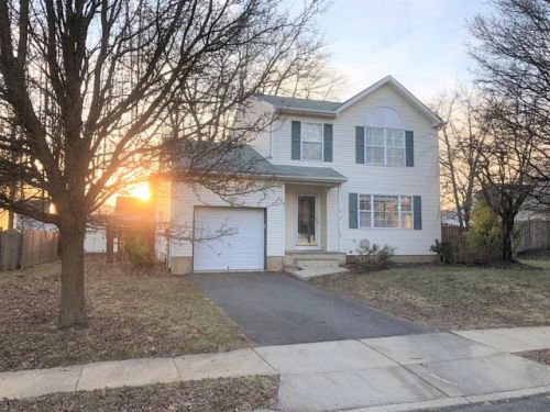 5 Margaret St, Cliffwood, NJ 07721-1188
