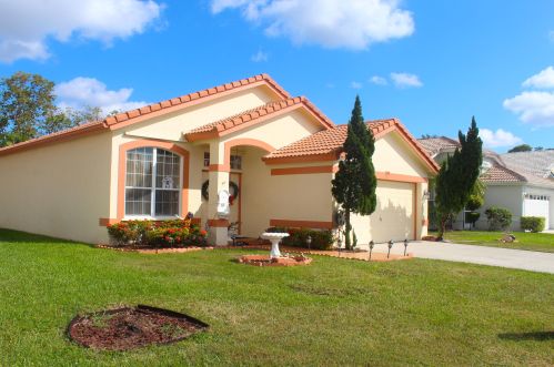 656 Lake Wellington Dr, West Palm Beach, FL 33414-7978