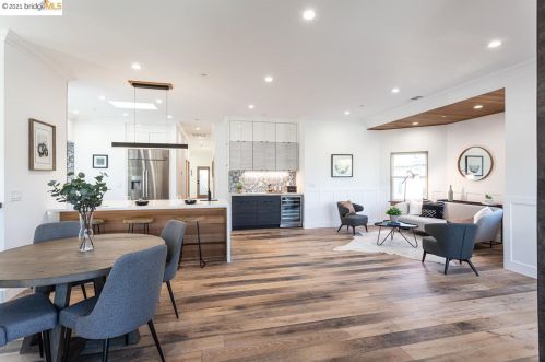 721 44th St, Oakland CA 94608-3404 exterior