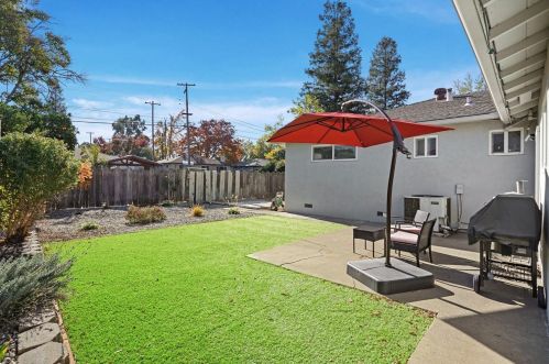 10364 Newton Way, Rancho Cordova CA  95670-2052 exterior