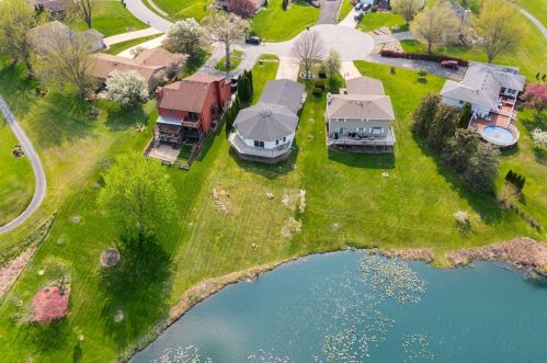 4156 Oakmont, Crown Point IN 46307-8958 exterior