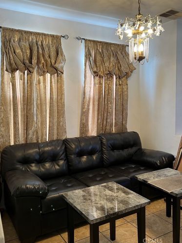 12687 Antigua Ct, Lynwood CA  90262-5377 exterior