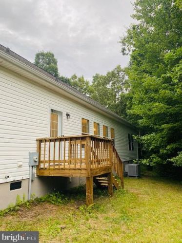 1414 Flat Iron Rd, Montross VA  22520-2205 exterior