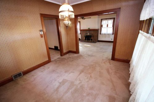 5012 Beloit Rd, Milwaukee WI 53214-5332 exterior