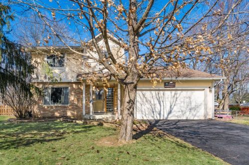 101 Hawthorn Rd, Pataskala, OH 43062-8600