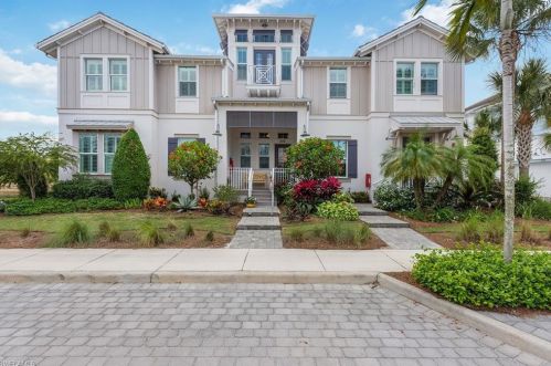 6572 Dominica Dr, Naples, FL 34113-8200