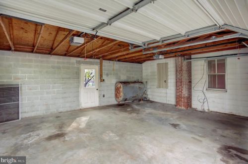 148 Reinholds Rd, Swartzville PA  17569-9654 exterior