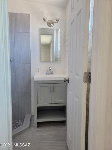 4941 La Cholla Blvd, Tucson AZ  85705-1260 exterior