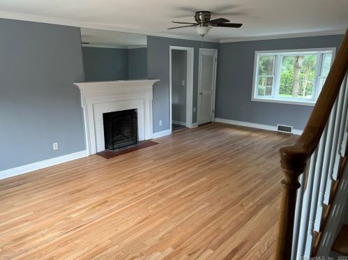 15 Pert St, Bridgeport, CT 06611-3709