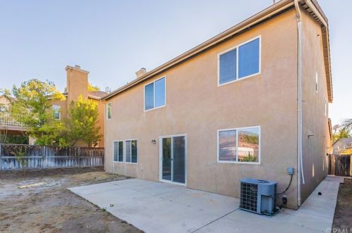 31924 Hyacinth Ct, Lake Elsinore CA  92532-2607 exterior