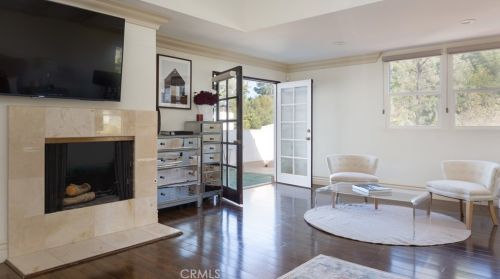 4501 Grimes Pl, Van Nuys CA  91316-4366 exterior