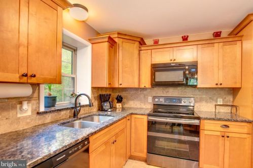 100 Hilldale Rd, Etters PA  17319-9469 exterior