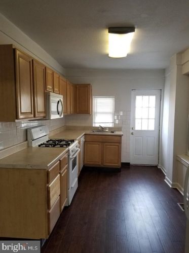 253 3rd St, Gloucester, NJ 08030-2005