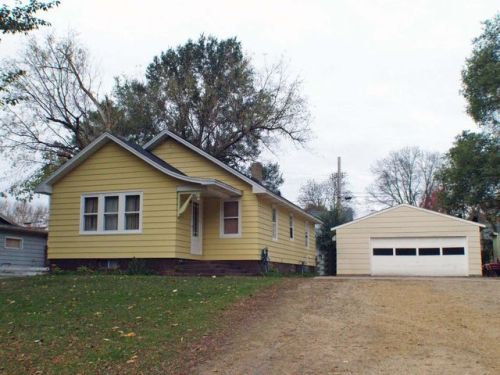 1126 27th St, La Crosse, WI 54601-6007