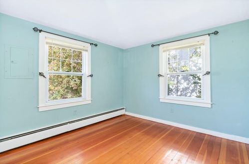 10 Wayne St, South Kingstown RI  02882-3814 exterior