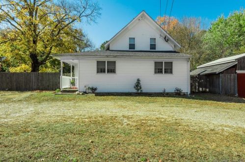 568 Church St, Amston, CT 06231-1607