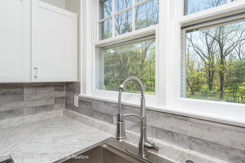 50 Willow Dr, Little Silver NJ  07739-1538 exterior