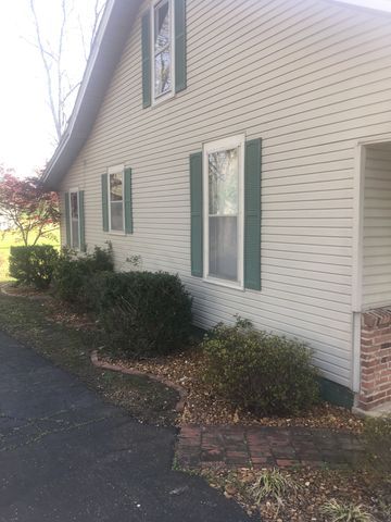 1706 Moscow Ave, Hickman, KY 42050-2012