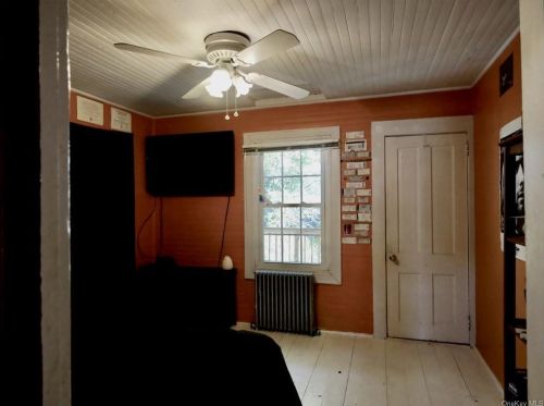 78 Ondaora Pkwy, Highland Falls NY  10928-4012 exterior