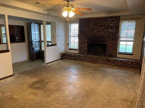 719 Marigold Dr, Cedar Hill, TX 75104-2109