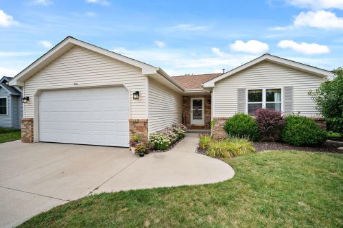 320 Webster Pl, West Bend, WI 53095-5438