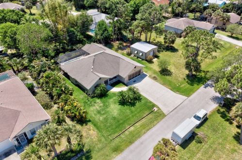 666 Brookedge Ter, Sebastian FL  32958-6117 exterior