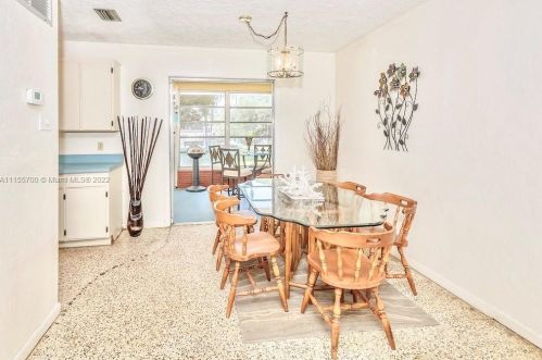 507 Dona Dr, Nokomis FL  34275-2613 exterior