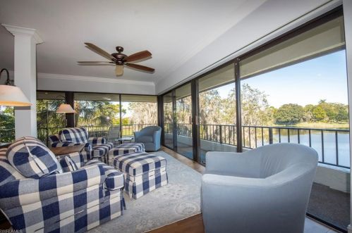 102 Tall Pine Ln, Naples, FL 34105-2625