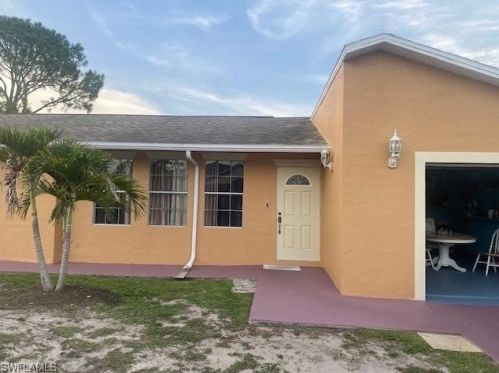 3904 16th St, Lehigh Acres, FL 33976-3302