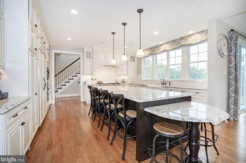 10 Pine Valley Ct, Glen Mills PA  19342-1823 exterior