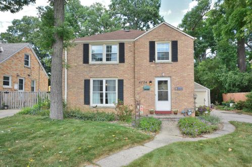 4724 Cleveland Ave, Milwaukee, WI 53219-3231