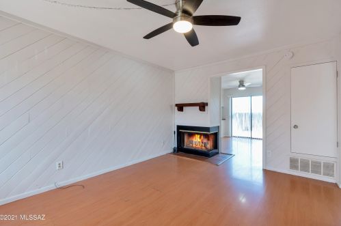 923 Mesquite Dr, Tucson, AZ 85719-1327