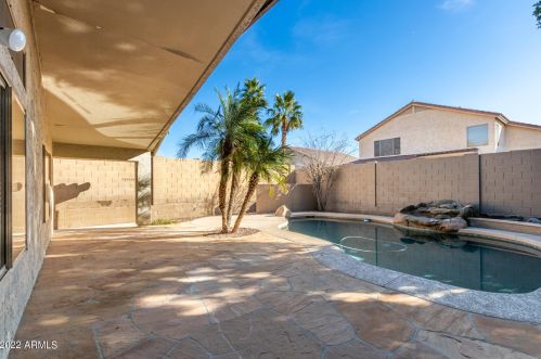 16025 18 Dr, Phoenix AZ  85045-1774 exterior