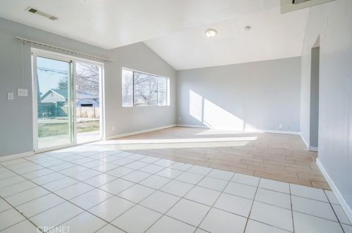 809 Vine Dr, Bakersfield CA  93307-3944 exterior