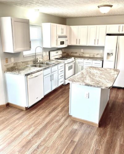 1294 Red Bank Dr, Darbydale, OH 43123-8872