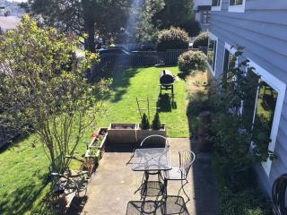 3001 21st Ave, Seattle WA  98199-2912 exterior