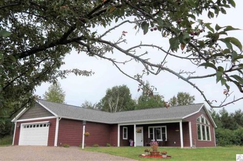 67 Stark Rd, Esko, MN 55733-9535