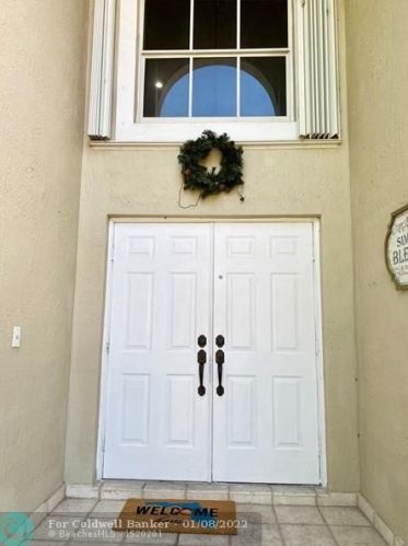 16402 39th St, Hollywood, FL 33027-4639