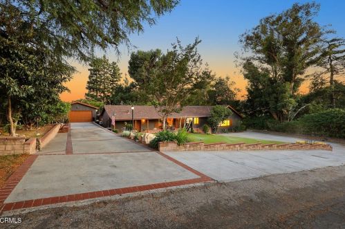 2512 Rockdell St, Glendale, CA 91214-2220