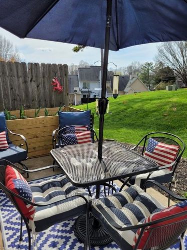 29 Cedar Knoll Dr, Greensboro NC  27407-5837 exterior