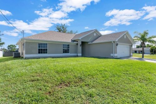 109 14th St, Cape Coral, FL 33993-1131