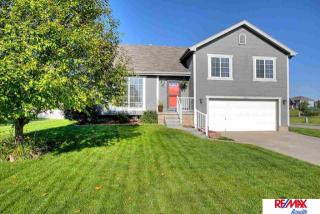 1902 Ridgeview Dr, Omaha NE  68046-8084 exterior