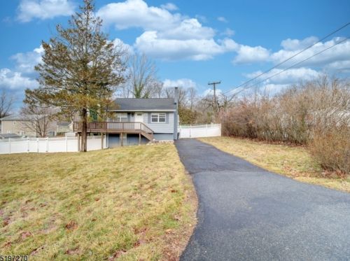 321 Durban Ave, Hopatcong, NJ 07843-1269