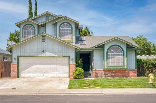 1001 Toro Ln, Lathrop, CA 95330-9678