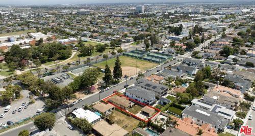 1612 11th St, Manhattan Beach CA  90266-6111 exterior
